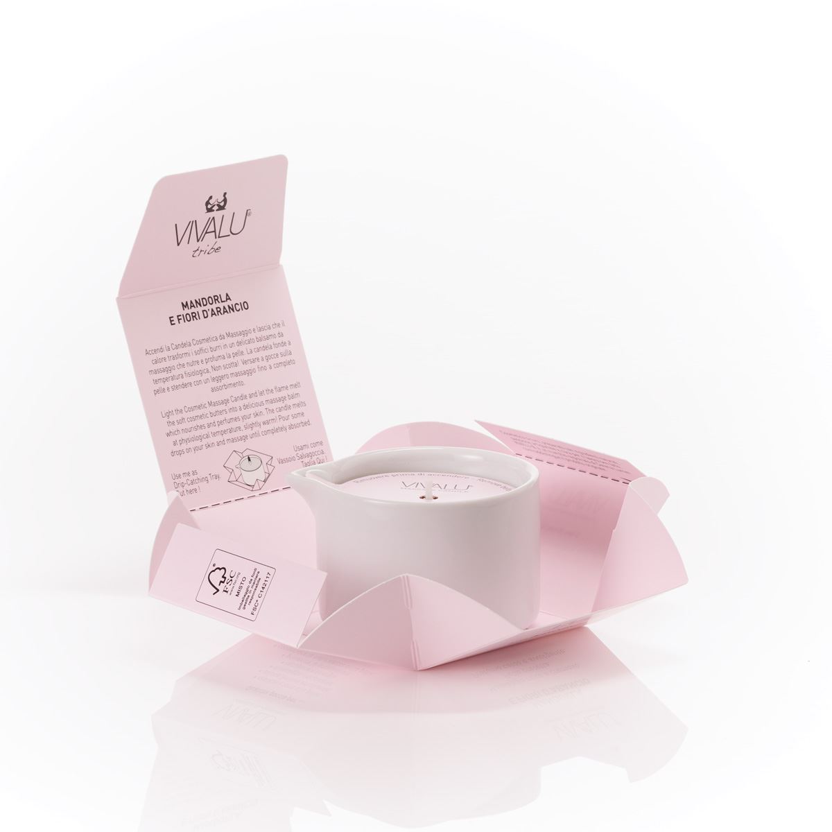 Candela da massaggio Vivalù Mandorla e Fiori d'Arancio con confezione aperta che mostra il prodotto all'interno.